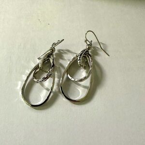 EUC Lia Sophia Tri-hoop dangle earrings